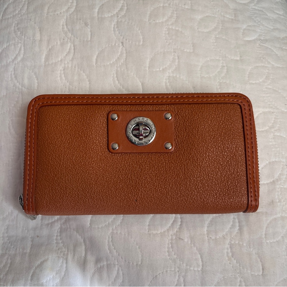 NWT! Marc Jacobs Brown Leather Wallet